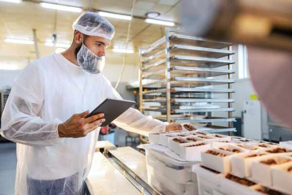 Enhancing Hygiene and Safety in Food Manufacturing with Conveyor Belt Cleaning