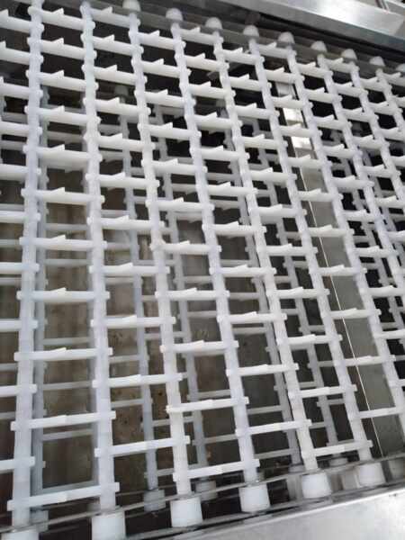 A Comprehensive Guide to Conveyor Belt Types and Their Applications in Food Manufacturing