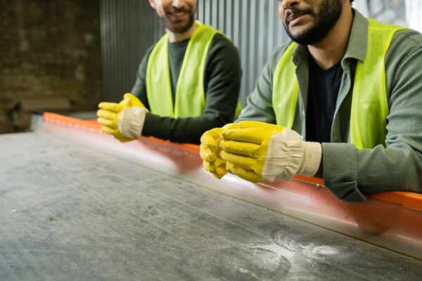 Reducing Downtime in Manufacturing Facilities with Conveyor Belt Maintenance