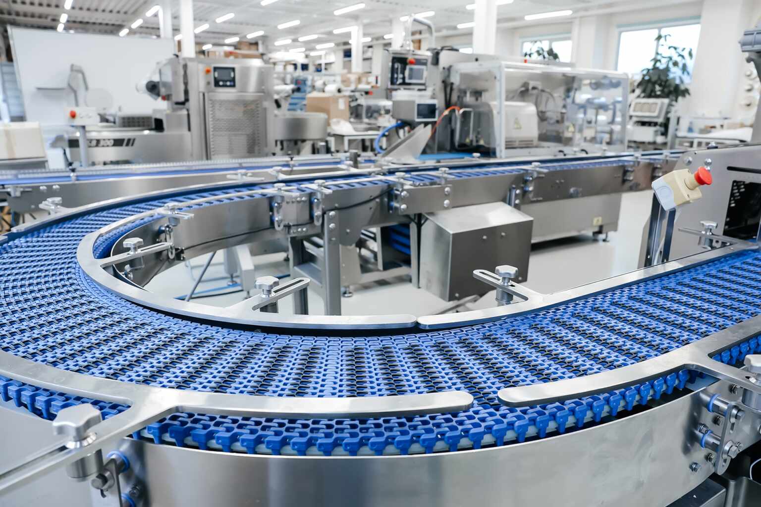 Modular Plastic Conveyor Belts Efficiency and Versatility